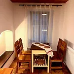 Hanul Rosu * Brasov